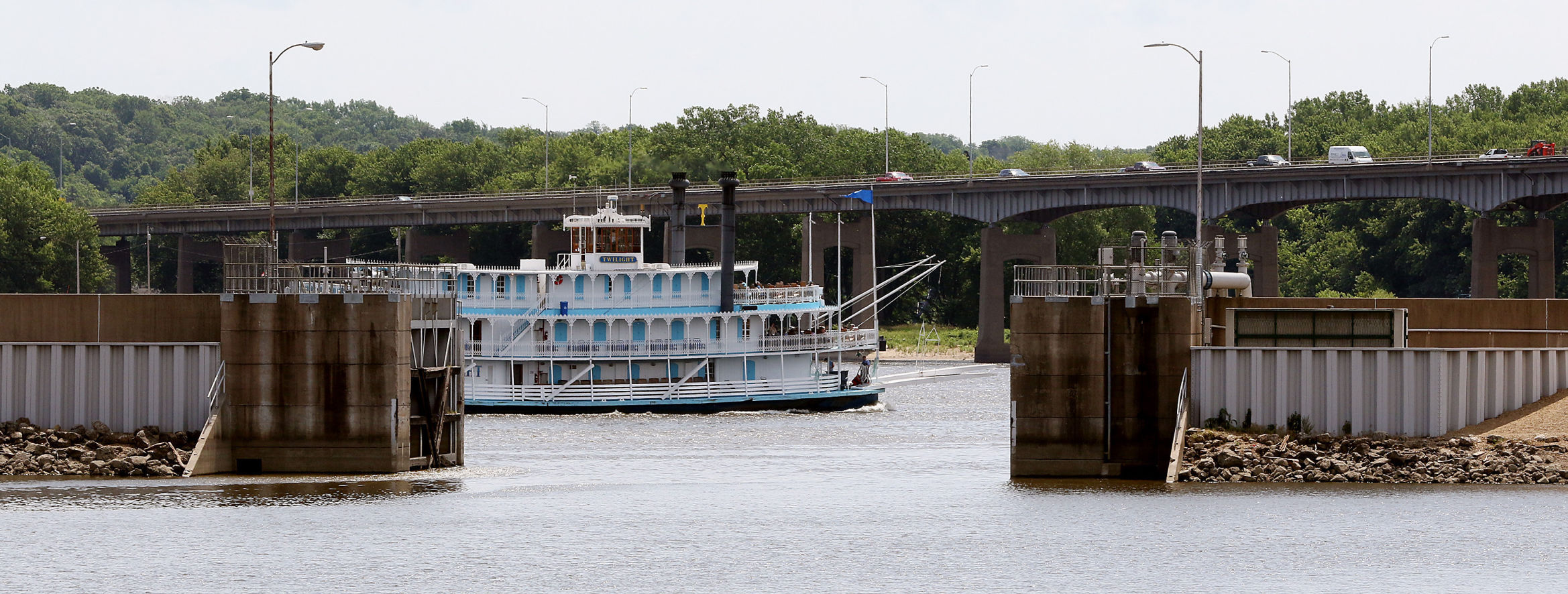 THE GREAT RIVER-0436